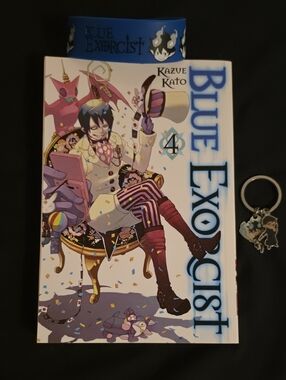 Blue Exorcist vol 4 WITH cool bracelet & Keychain(: